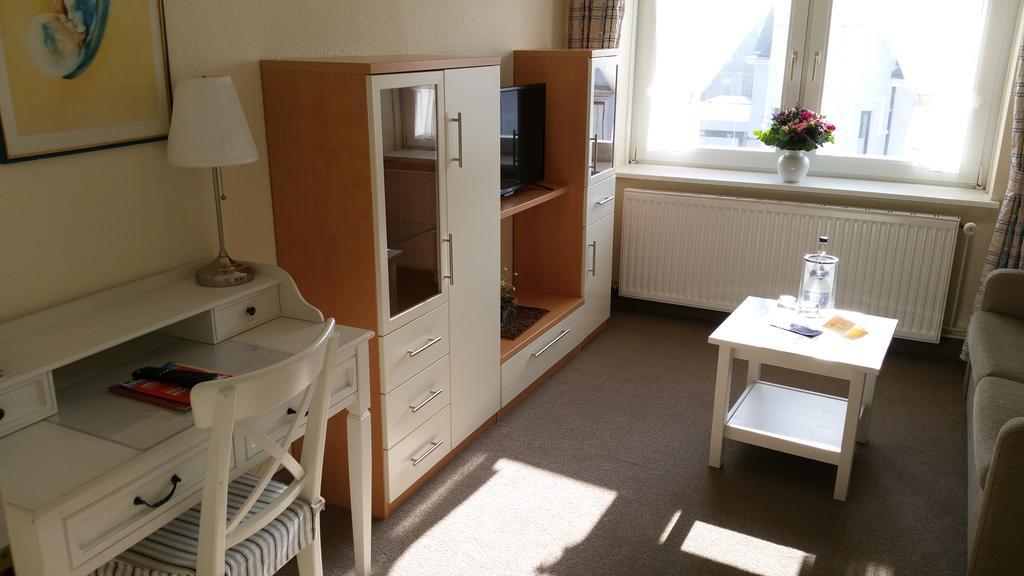 Clausen Hotel Westerland Bagian luar foto
